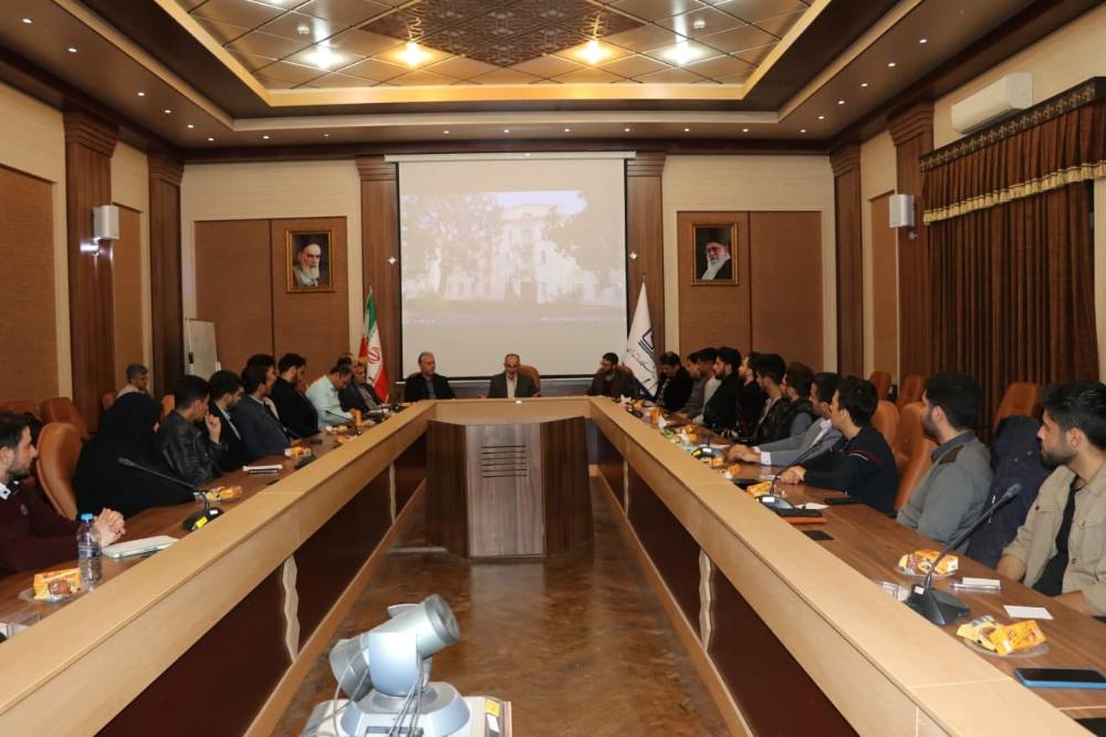 نشست منتخبان شورای صنفی – رفاهی دانشجویی با مسوولان دانشگاه مازندران