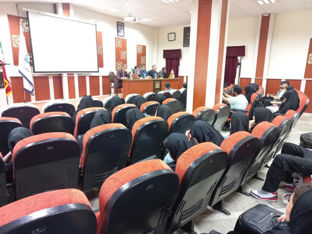 14 نشست کرسی‌های ترویجی، عرضه و نقد ایده علمی در اردیبهشت و خرداد 1403 در دانشگاه مازندران برگزار شد